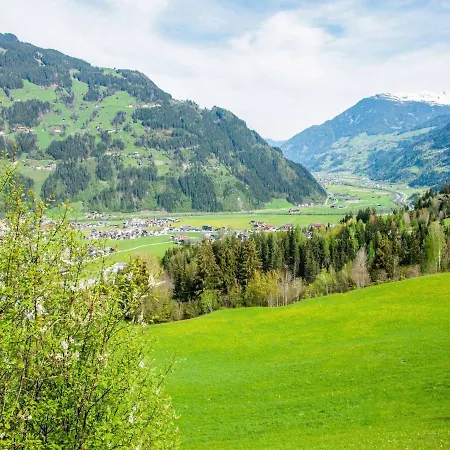 Apartment In In A Ski Area Hainzenberg